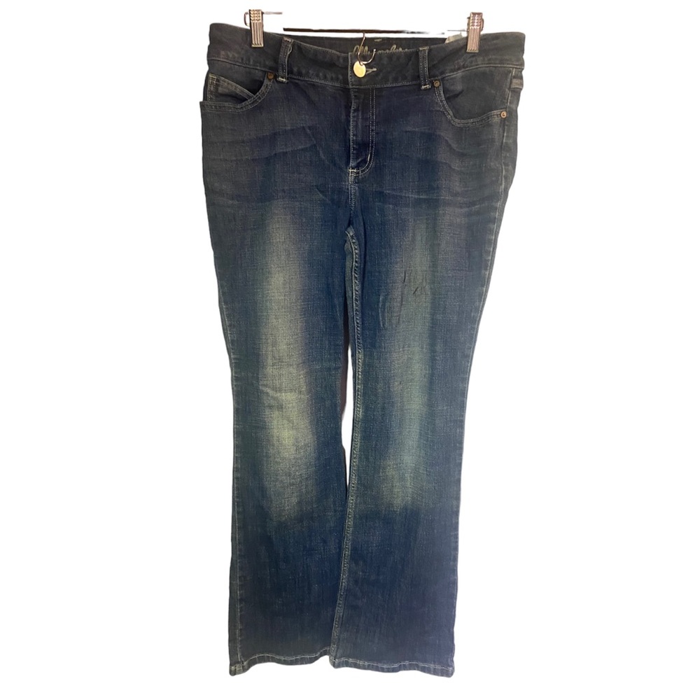 Wrangler bootcut distressed 15 x 32 denim blue Jeans